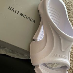 Balenciaga Slides Size 40